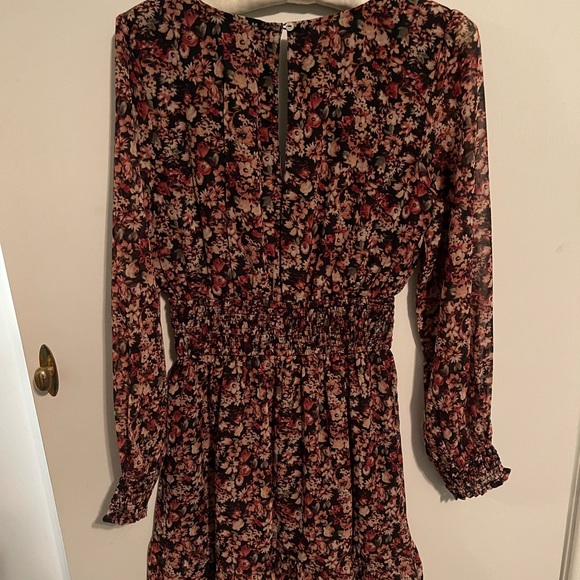 Floral Hollister Dress - Picture 2 of 3